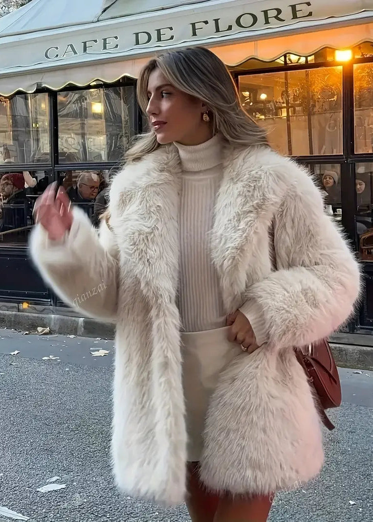 Roaa Coat