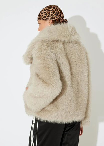 Veste Douce Tendance – Style Moderne et Chic
